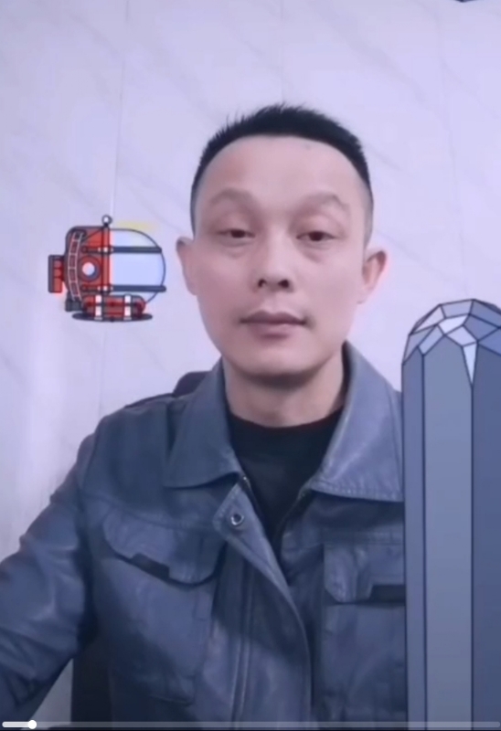 易进的第三张照片--信阳相亲服务中心