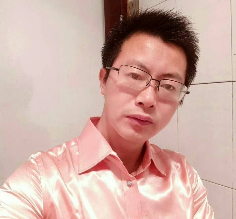 亮亮的第一张照片--信阳相亲服务中心