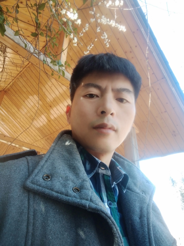 阿明的第一张照片--信阳相亲服务中心