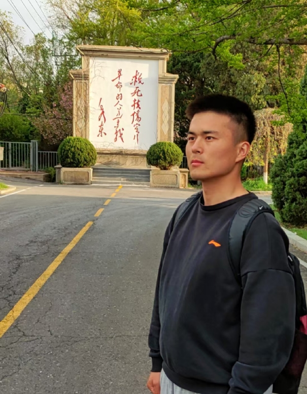 潮生的第二张照片--信阳相亲服务中心
