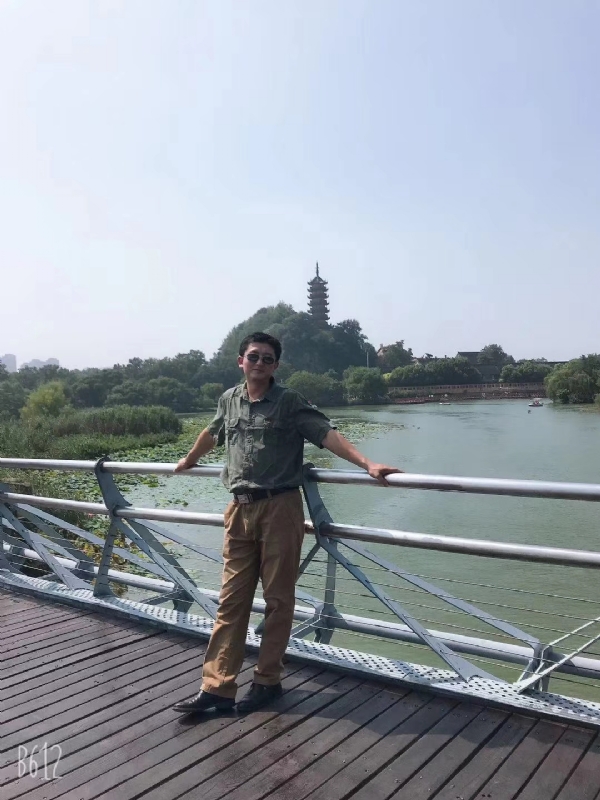 如风的第一张照片--信阳相亲服务中心