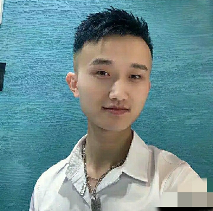 小哥哥的第一张照片--信阳相亲服务中心