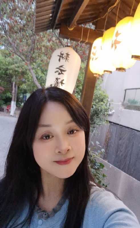 伊伊的第一张照片--信阳相亲服务中心