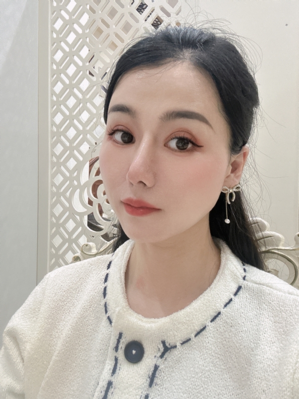 金莉的第一张照片--信阳相亲服务中心