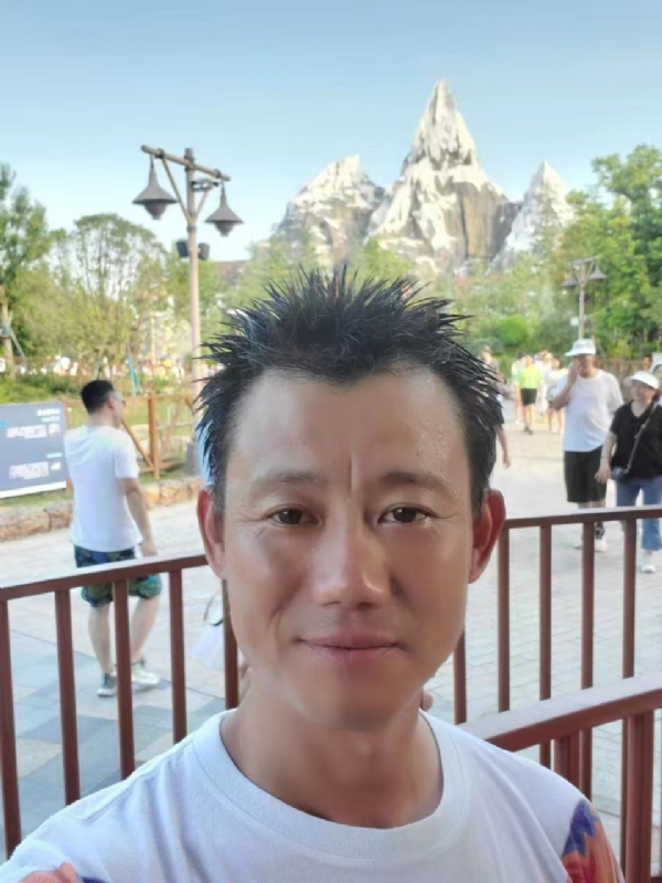 艾氏涂料博的第一张照片--信阳相亲服务中心