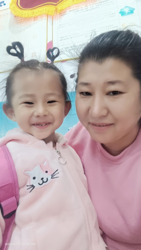 离异带俩娃的第一张照片--信阳相亲服务中心