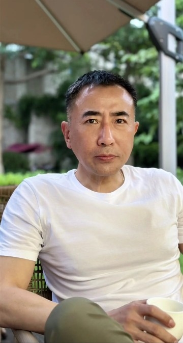 厚德载福的第一张照片--信阳相亲服务中心