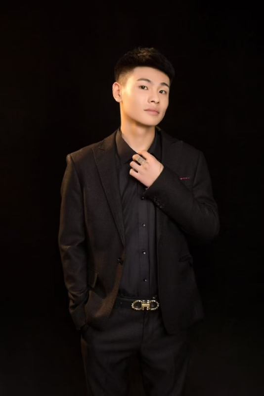刘小船的第一张照片--信阳相亲服务中心