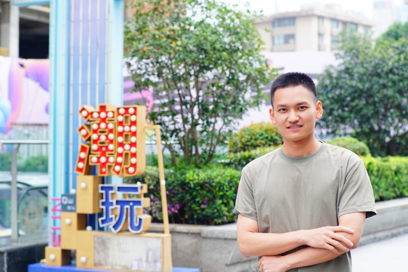 陌上烟雨的第一张照片--信阳相亲服务中心