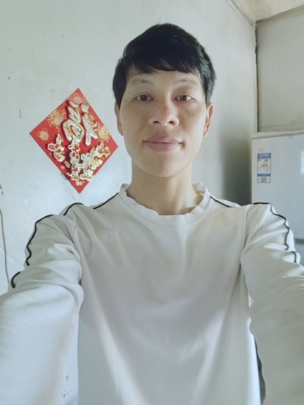 夏风微凉的第一张照片--信阳相亲服务中心