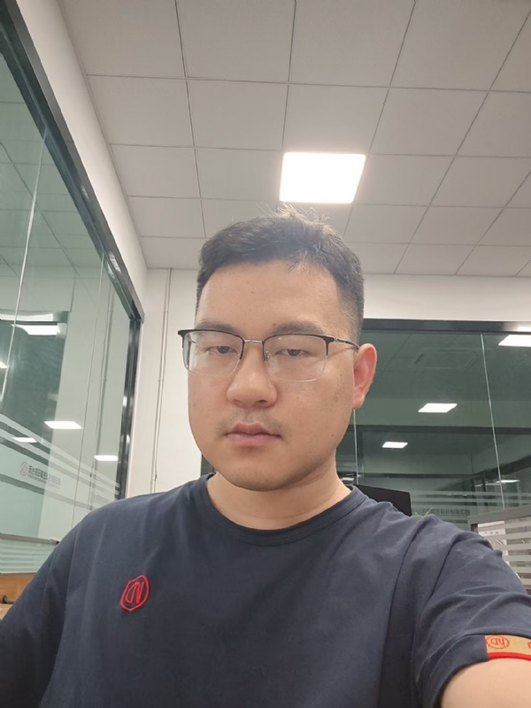 雨落浅响的第一张照片--信阳相亲服务中心