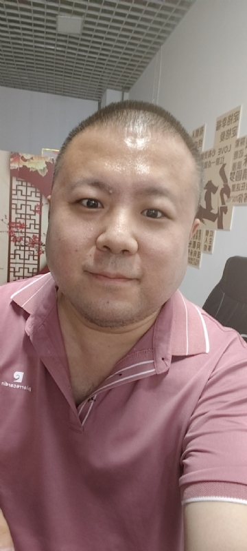 漫步星辰的第一张照片--信阳相亲服务中心