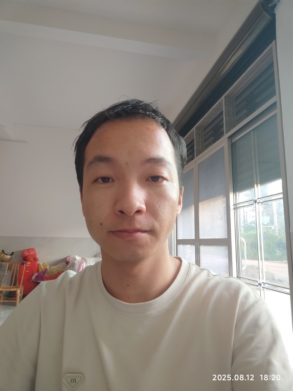 杨培鑫的第一张照片--信阳相亲服务中心