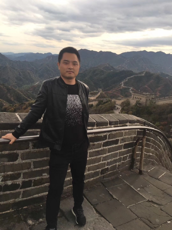 海阔天空的第一张照片--信阳相亲服务中心