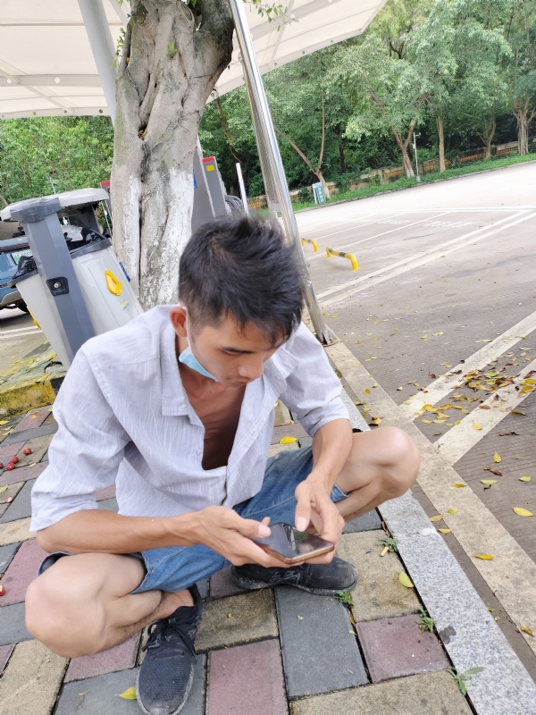 太累了的第一张照片--信阳相亲服务中心