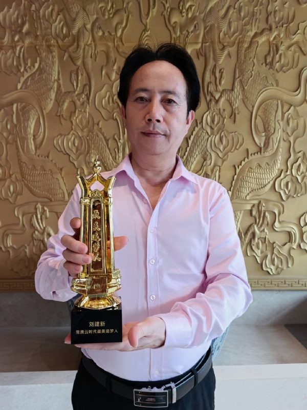 青春有你的第二张照片--信阳相亲服务中心