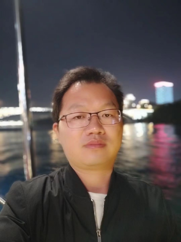 祝你平安的第一张照片--信阳相亲服务中心