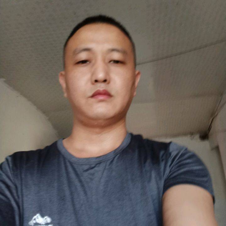 大庆小丁的第一张照片--信阳相亲服务中心