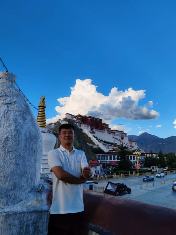 清风的第四张照片--信阳相亲服务中心