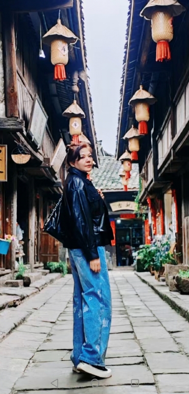 宛霞的第五张照片--信阳相亲服务中心