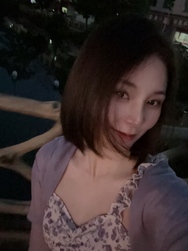 小小的第三张照片--信阳相亲服务中心