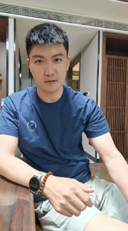 大鹏展翅的第二张照片--信阳相亲服务中心