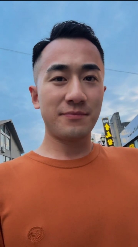 往事随风的第一张照片--信阳相亲服务中心