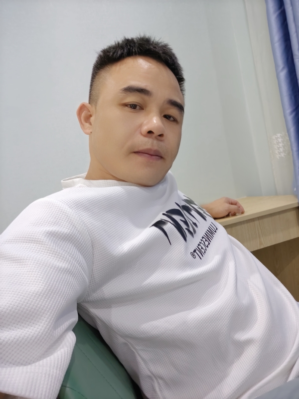 下一站的我的第二张照片--信阳相亲服务中心