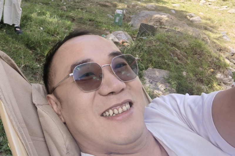 糊涂涂的第一张照片--信阳相亲服务中心