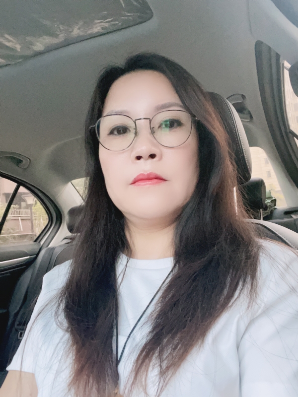 牡丹的第一张照片--信阳相亲服务中心