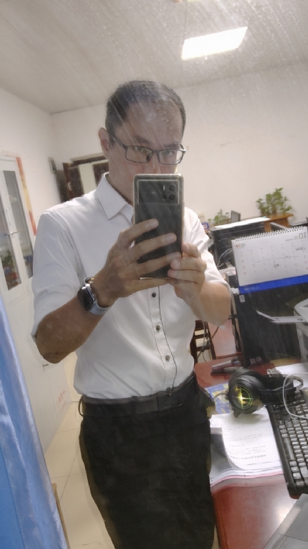 老蔡先生的第一张照片--信阳相亲服务中心