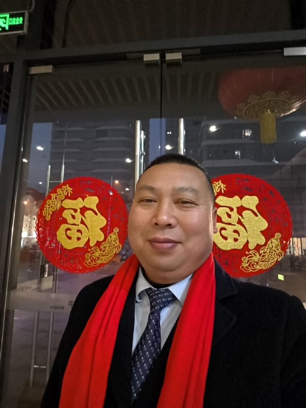 半百悟红尘的第一张照片--信阳相亲服务中心