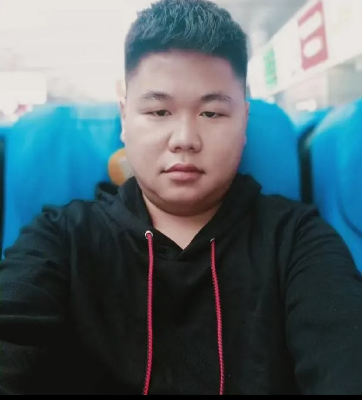 黄斌的第一张照片--信阳相亲服务中心