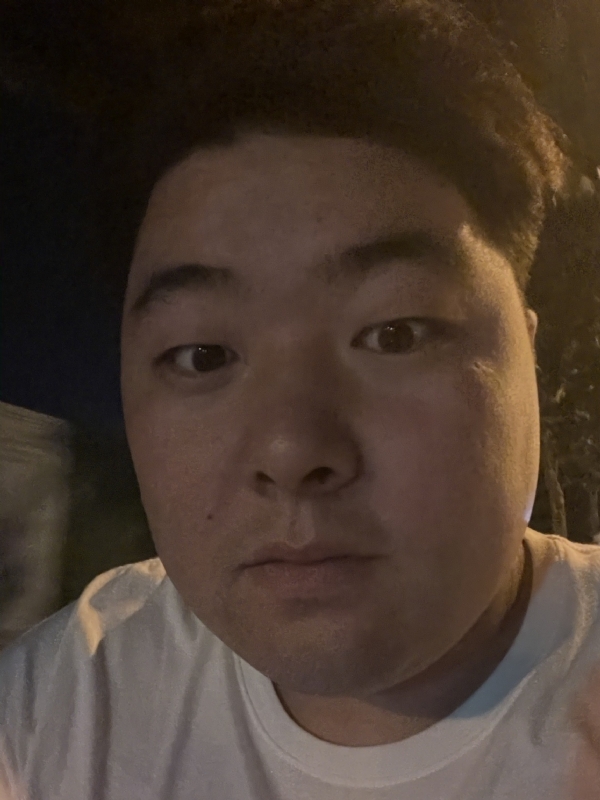 丹尼的第一张照片--信阳相亲服务中心