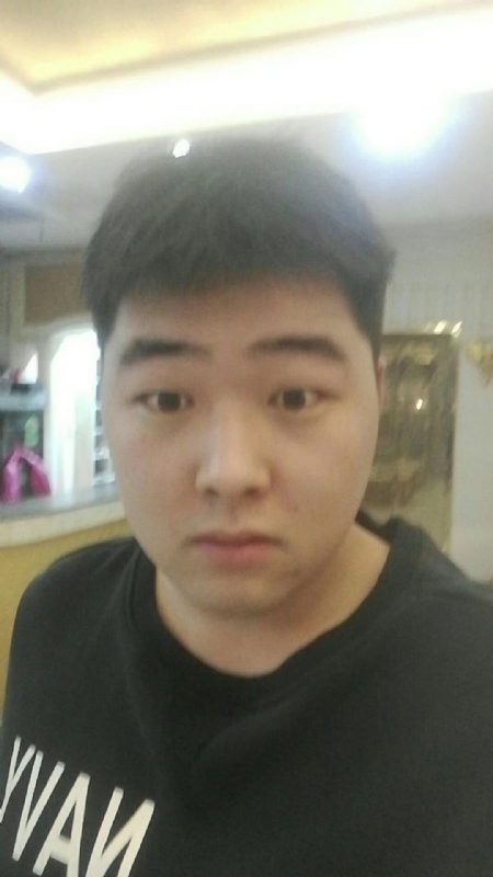 丹尼的第二张照片--信阳相亲服务中心