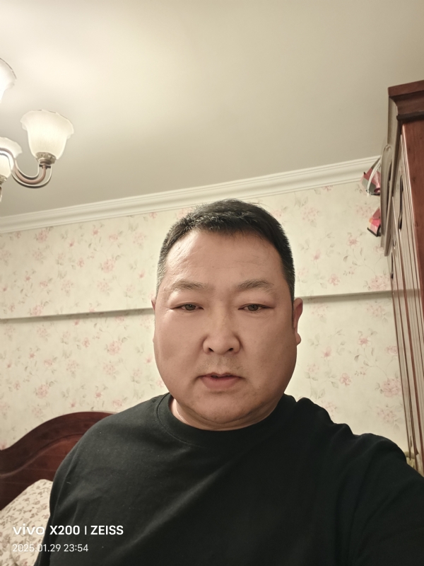 峰哥的第一张照片--信阳相亲服务中心