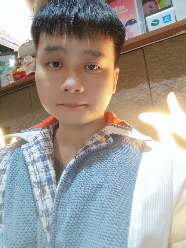 侯侯的第一张照片--信阳相亲服务中心