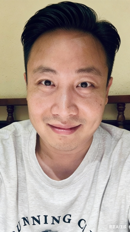 巾凡的第二张照片--信阳相亲服务中心