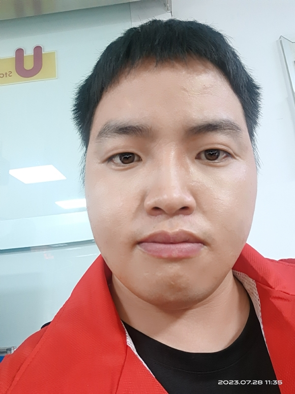 匆忙的第二张照片--信阳相亲服务中心