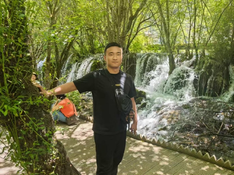 不管多累的第一张照片--信阳相亲服务中心