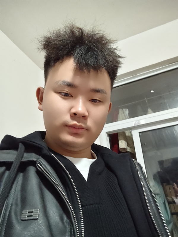 阿龙找对象的第一张照片--信阳相亲服务中心