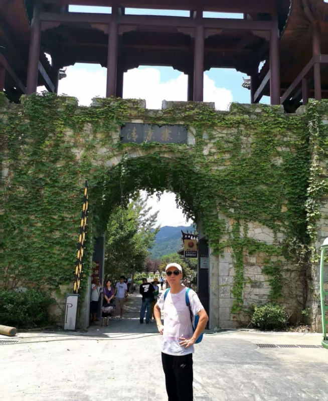 品心人的第一张照片--信阳相亲服务中心