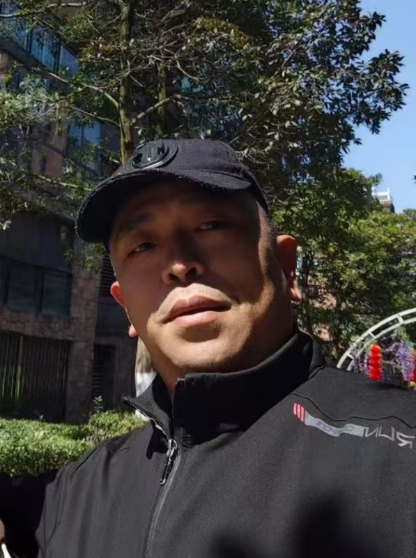 蓝色海洋的第一张照片--信阳相亲服务中心