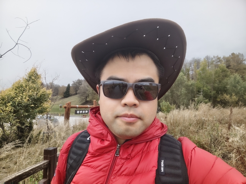 欢乐的笑的第一张照片--信阳相亲服务中心