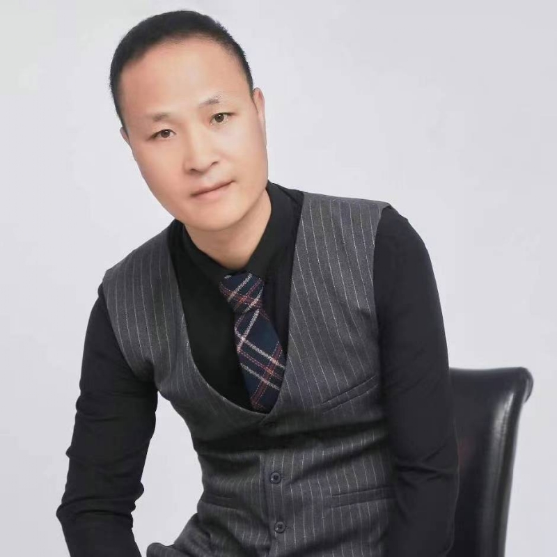 子昂的第二张照片--信阳相亲服务中心