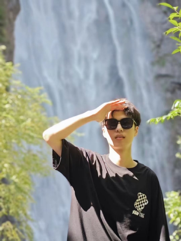 大橙子的第一张照片--信阳相亲服务中心